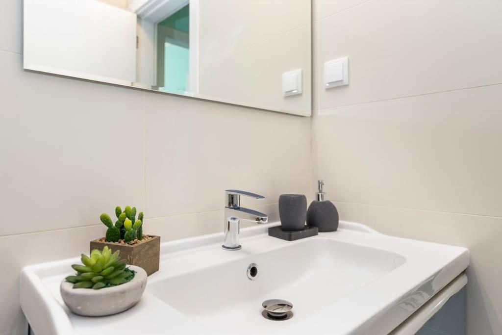 New Beach Flat With Top View - 3 Min To Sea In Luz エクステリア 写真