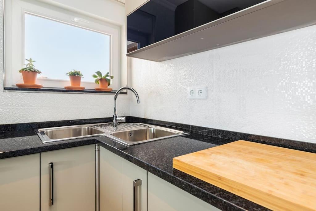 New Beach Flat With Top View - 3 Min To Sea In Luz エクステリア 写真
